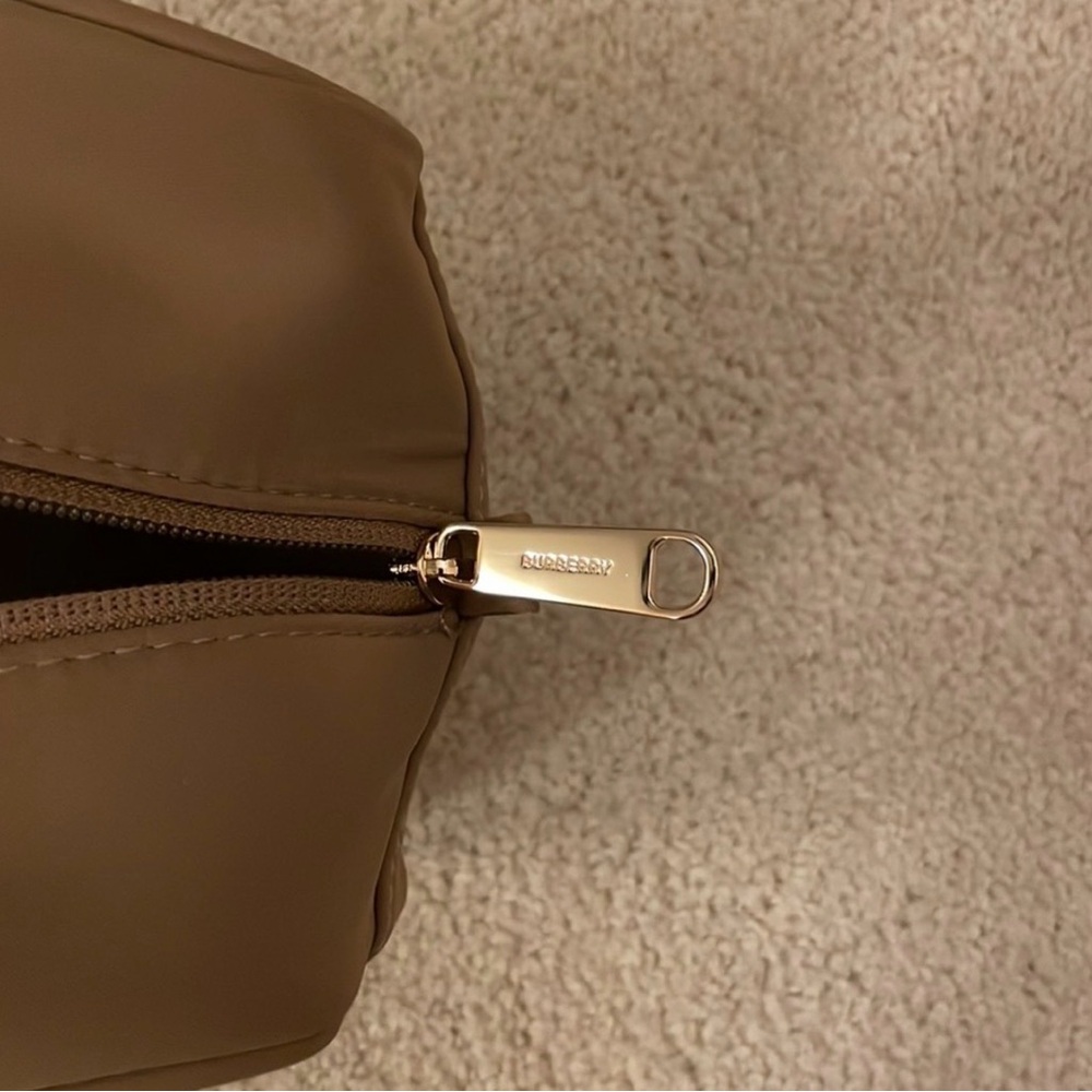 Burberry Brown Hero Toiletry Pouch - Picture 9 of 10